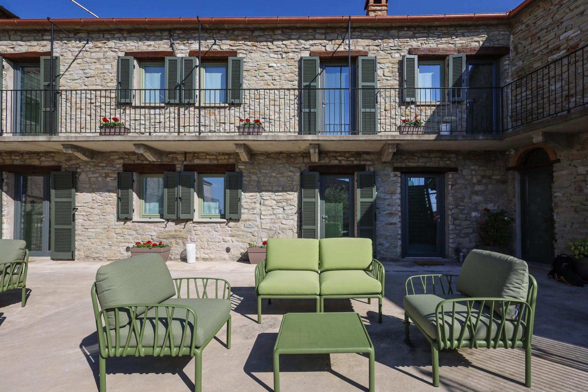 Albergo Del Bramante Roccaverano Exterior photo